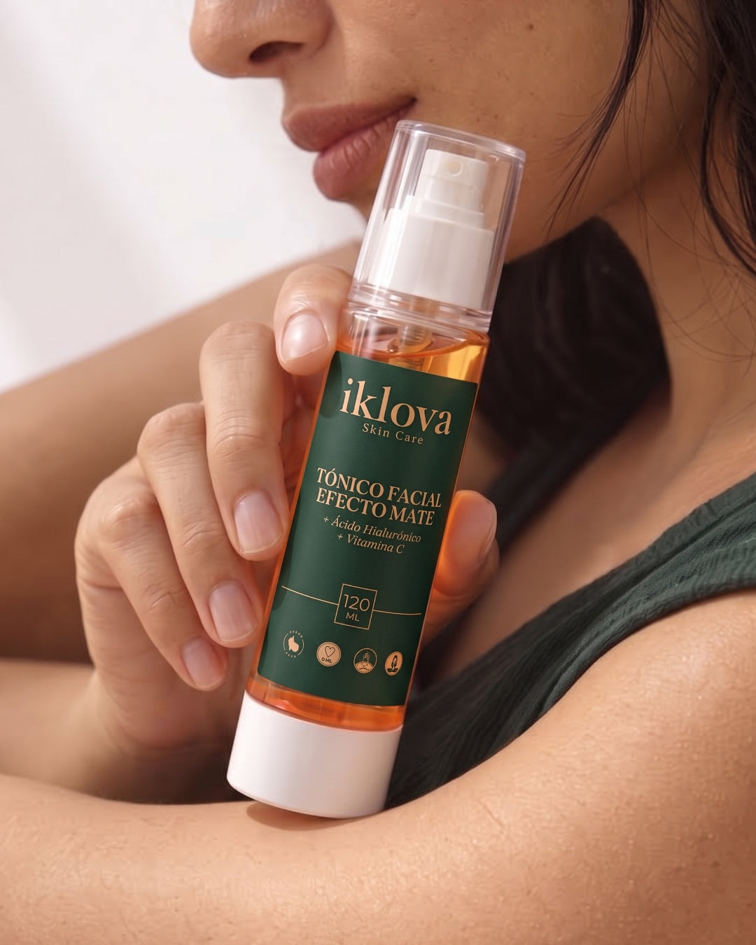 Tónico Facial Ácido Hialurónico + Vitamina C + Factor Aclarante